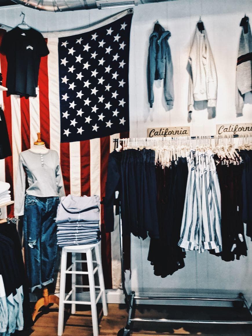 Place Brandy Melville