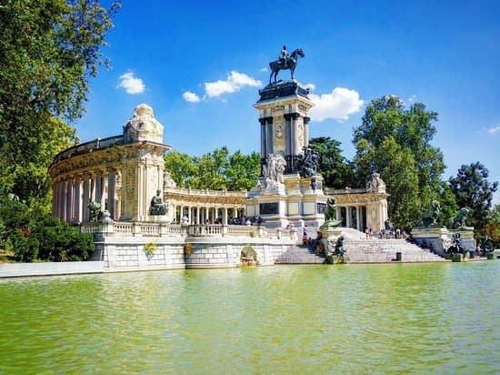 Place El Retiro Madrid