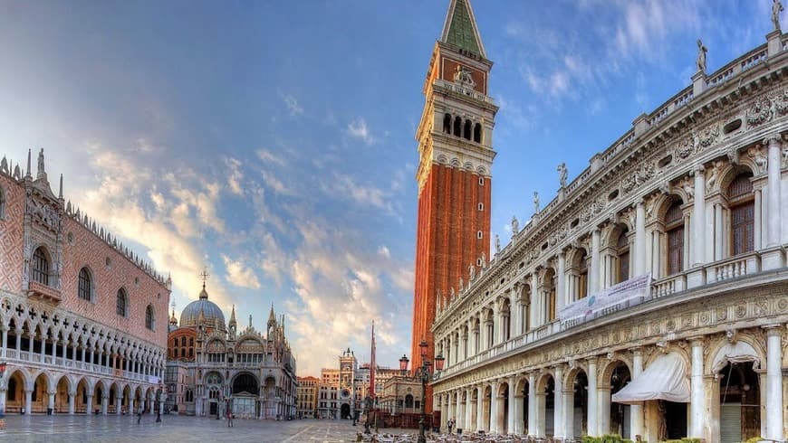 Lugar Piazza San Marco