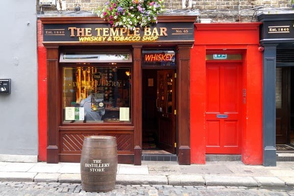 Place The Temple Bar Whiskey & Tobacco Shop