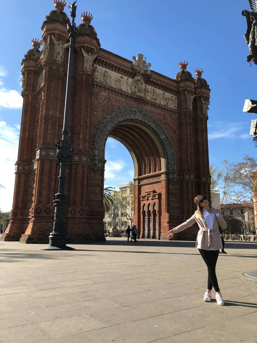 Place Arc de Triomf