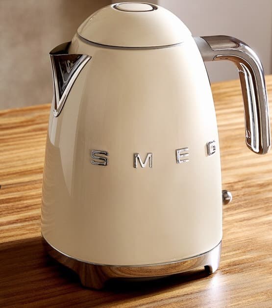 Elemento de la categoría hogar SMEG Calentador de Agua electrico