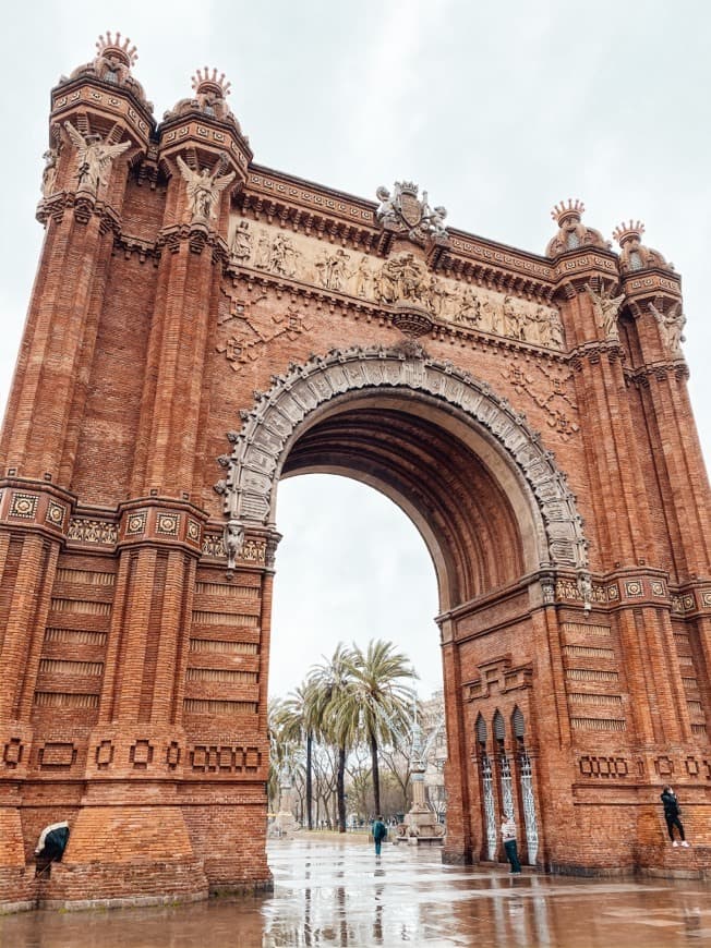 Place Arc de Triomf