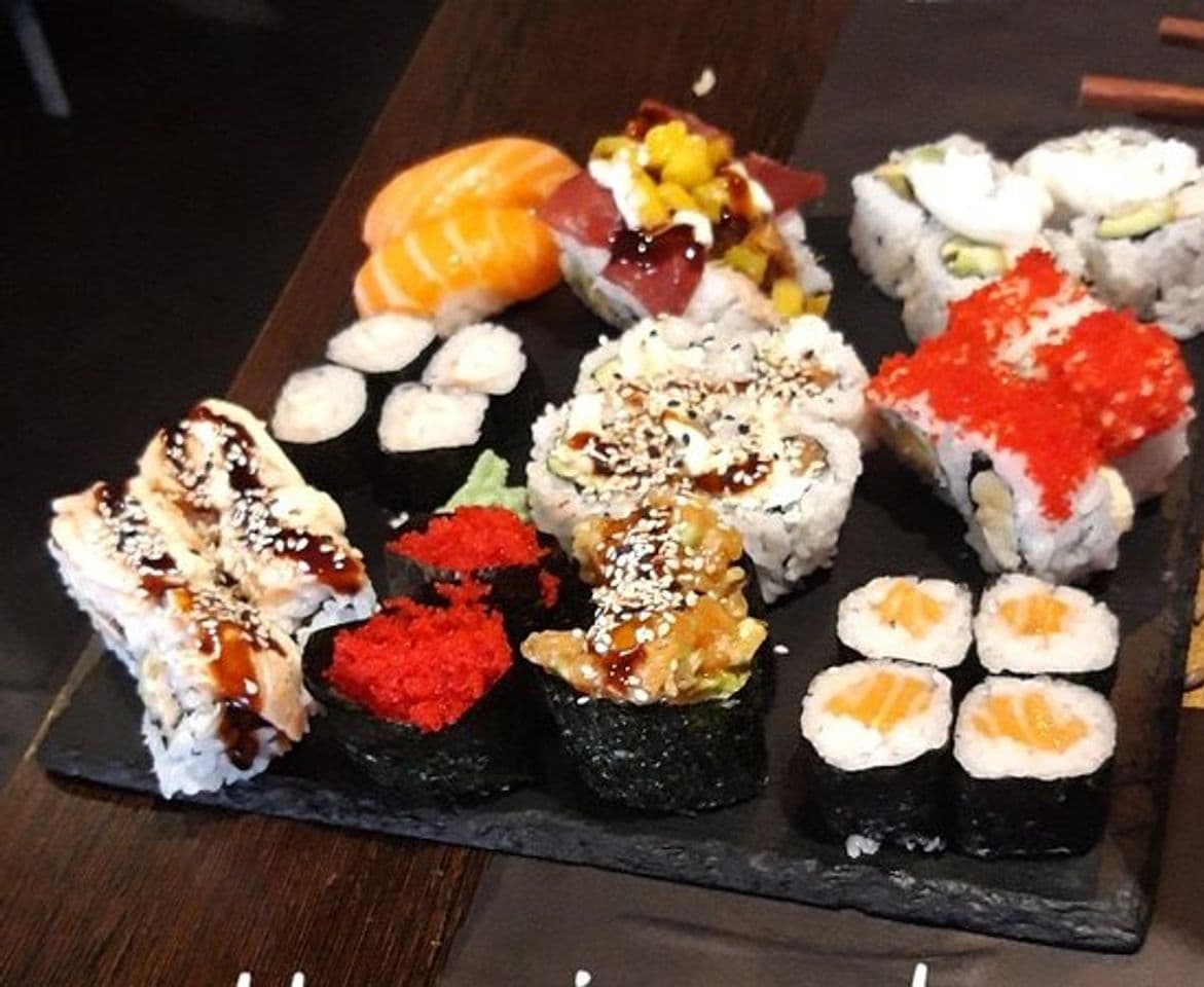 Restaurants Restaurante Japonés Kami Sushi