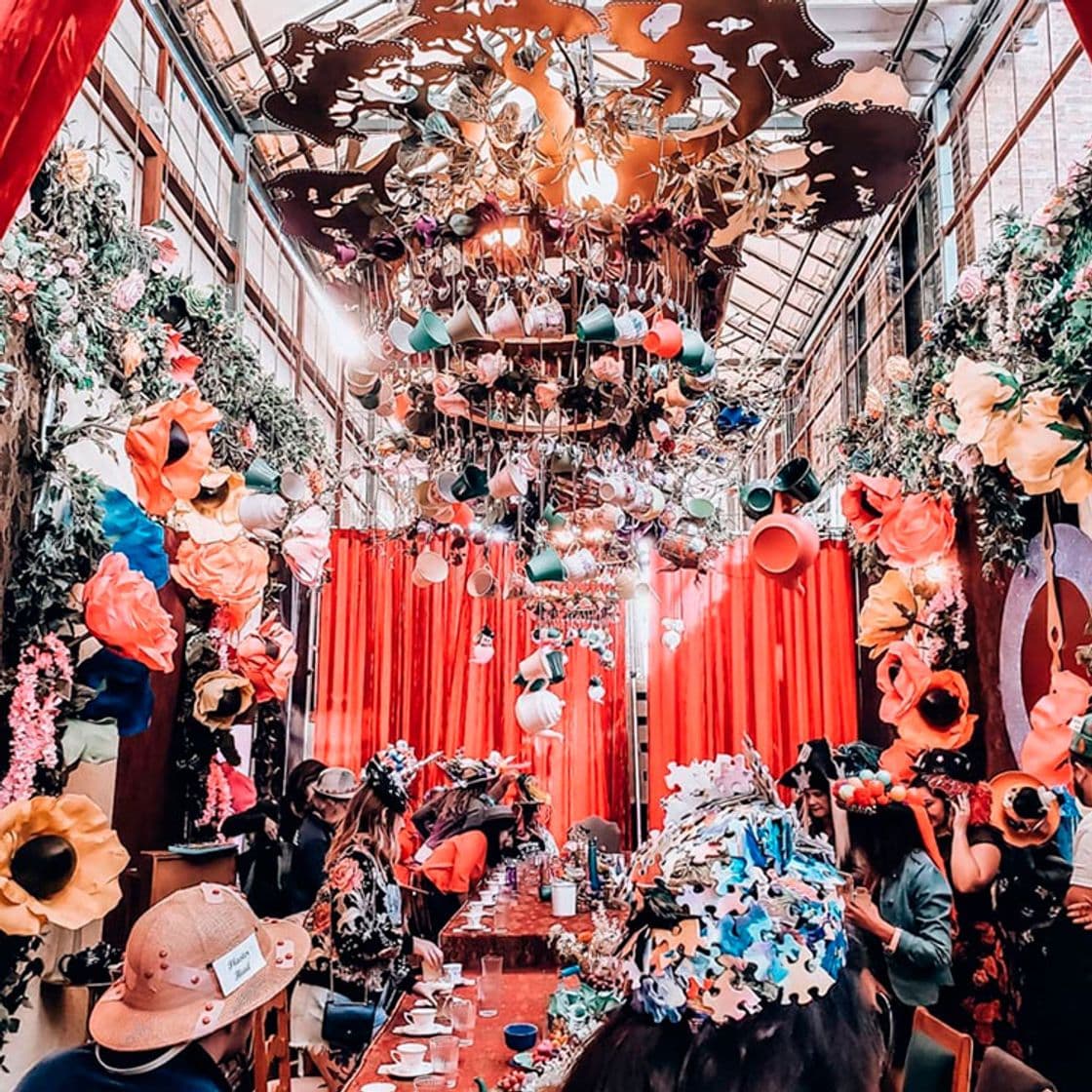 Restaurantes Mad Hatter Gin & Tea Party