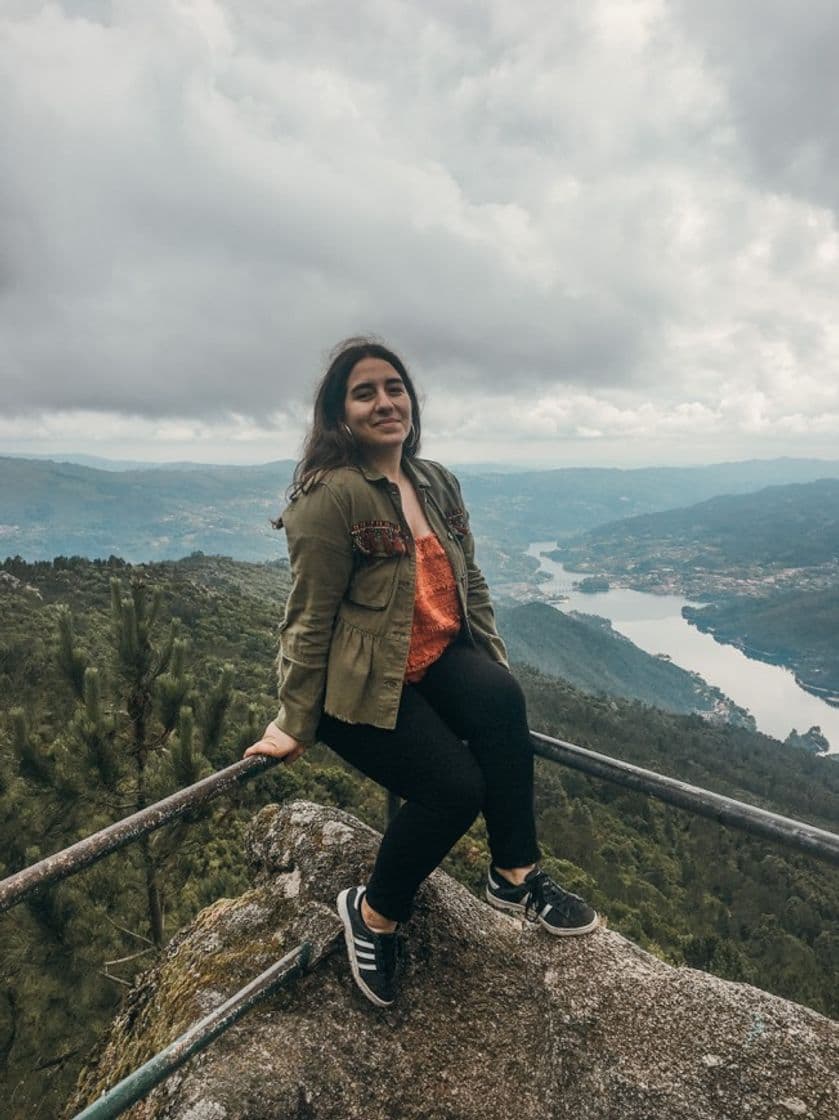 Lugar Miradouro da Pedra Bela