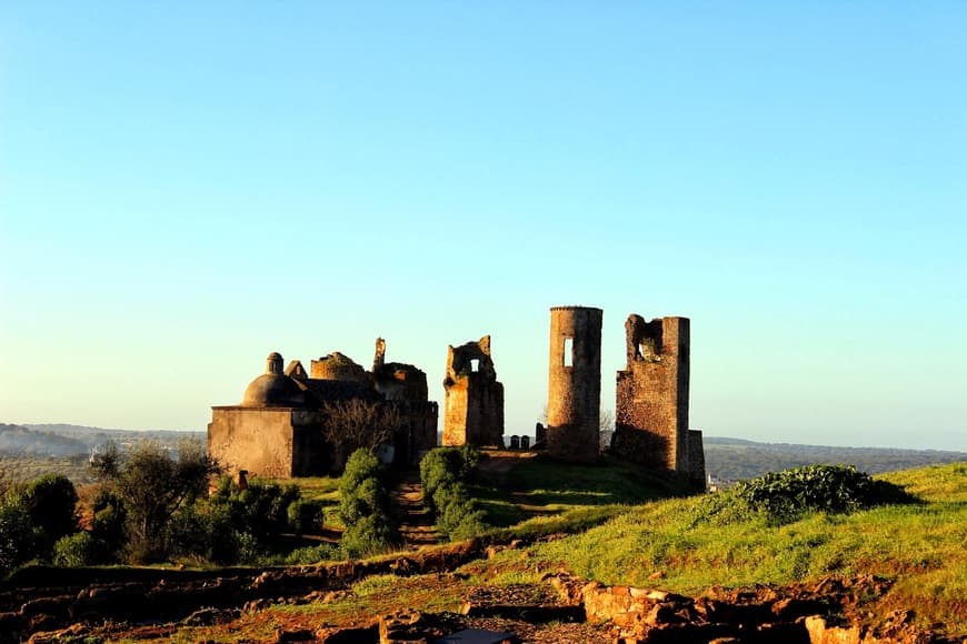 Place Castelo de Montemor-o-Novo