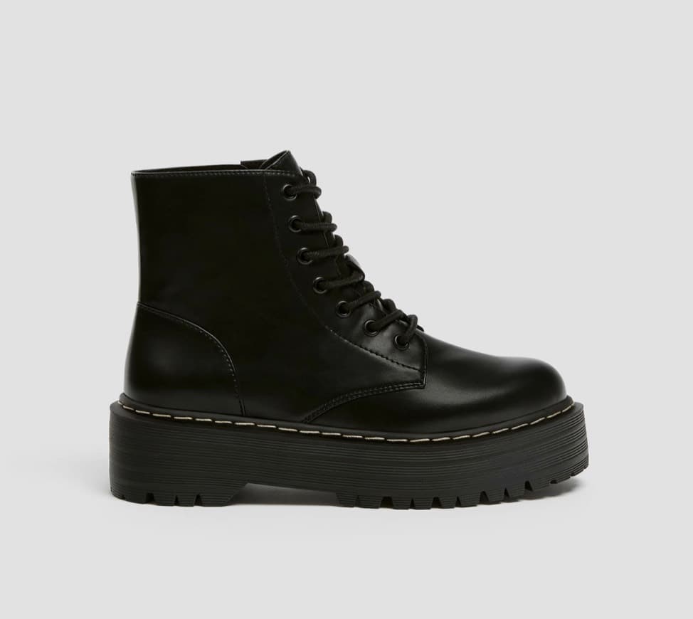 Product Botas pretas pull and bear