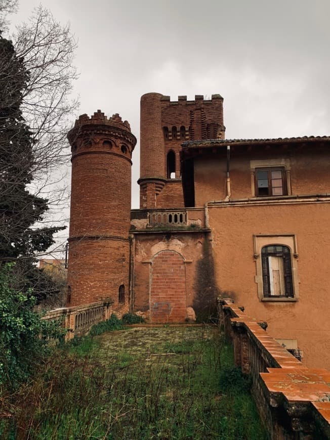 Place Castell de Can Feu