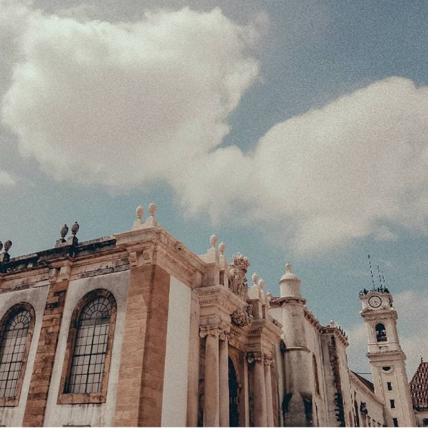 Lugar University of Coimbra Faculty of Law