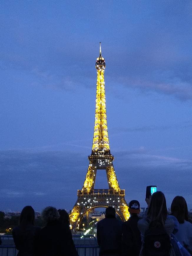 Place Torre Eiffel