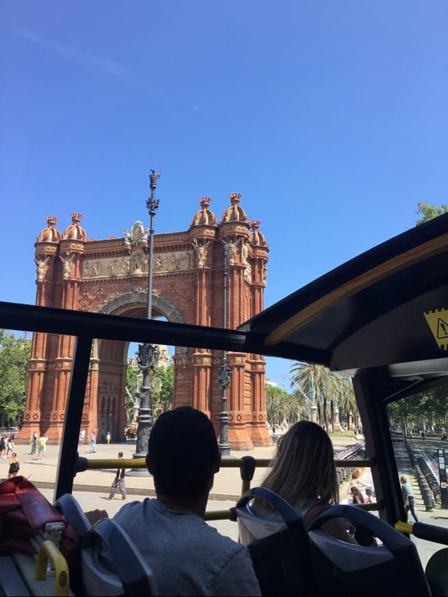 Place Lluis Compais S/n Arc De Triomf