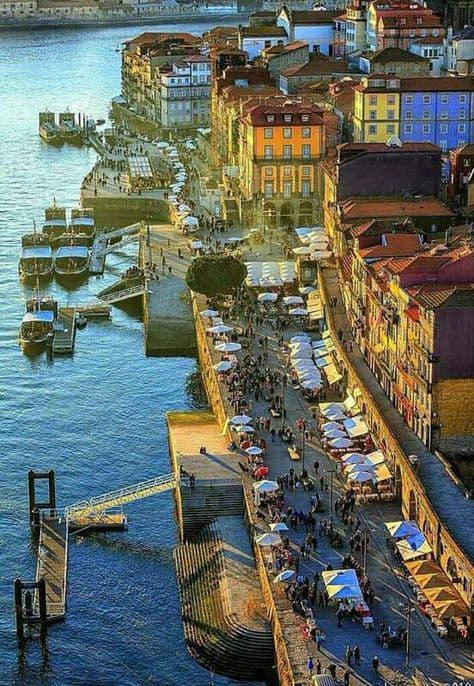 Place Ribeira do Porto