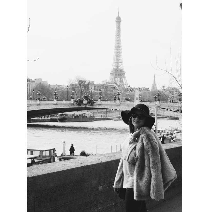 Place Pont Alexandre III