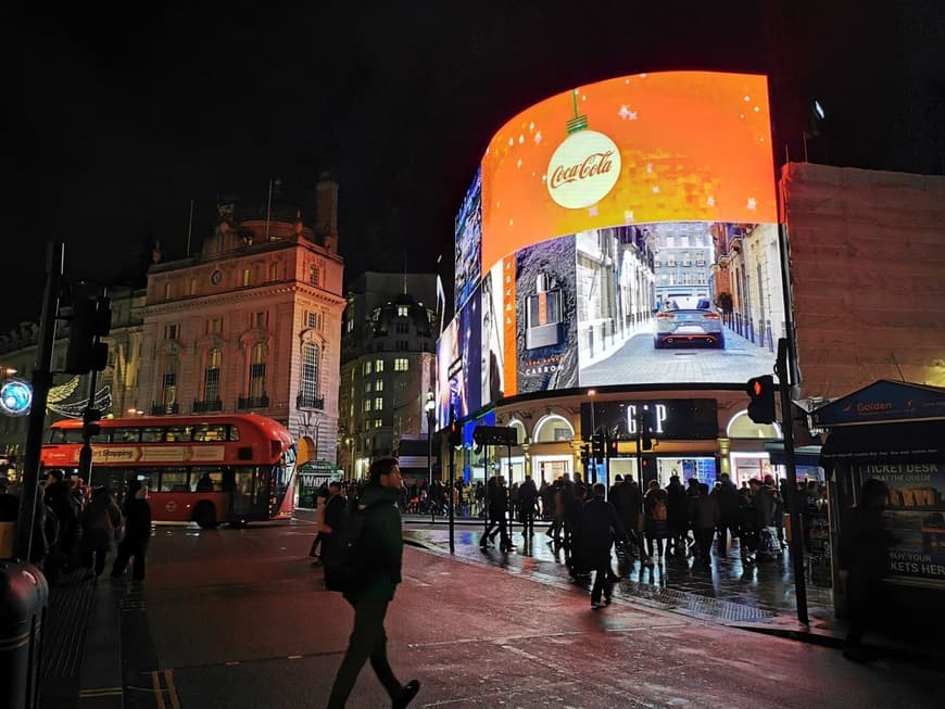 Lugar Piccadilly Circus