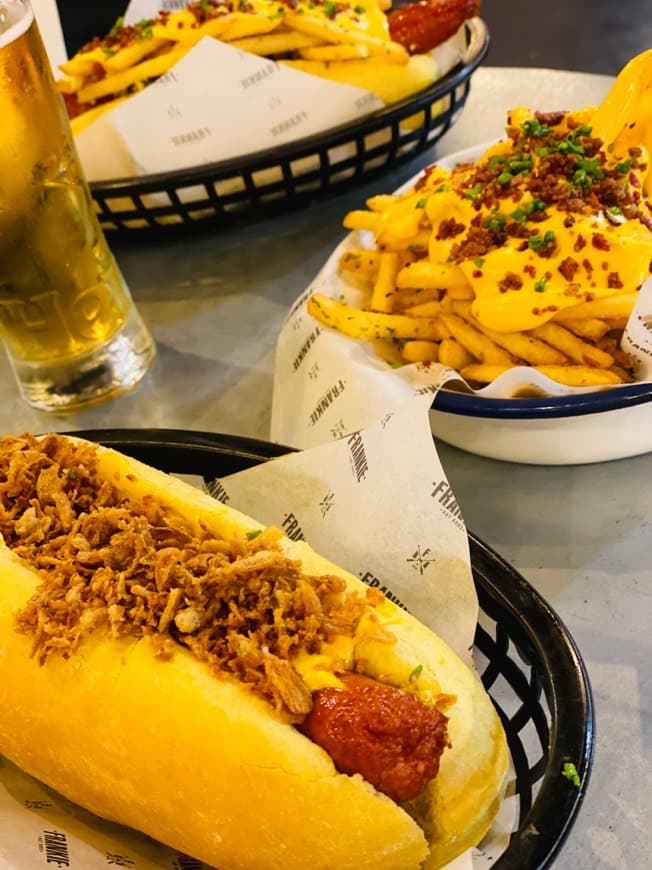 Restaurantes Frankie Hot Dogs