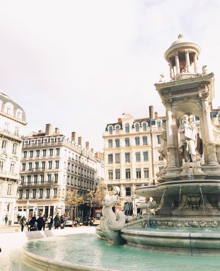 Place Place des Jacobins