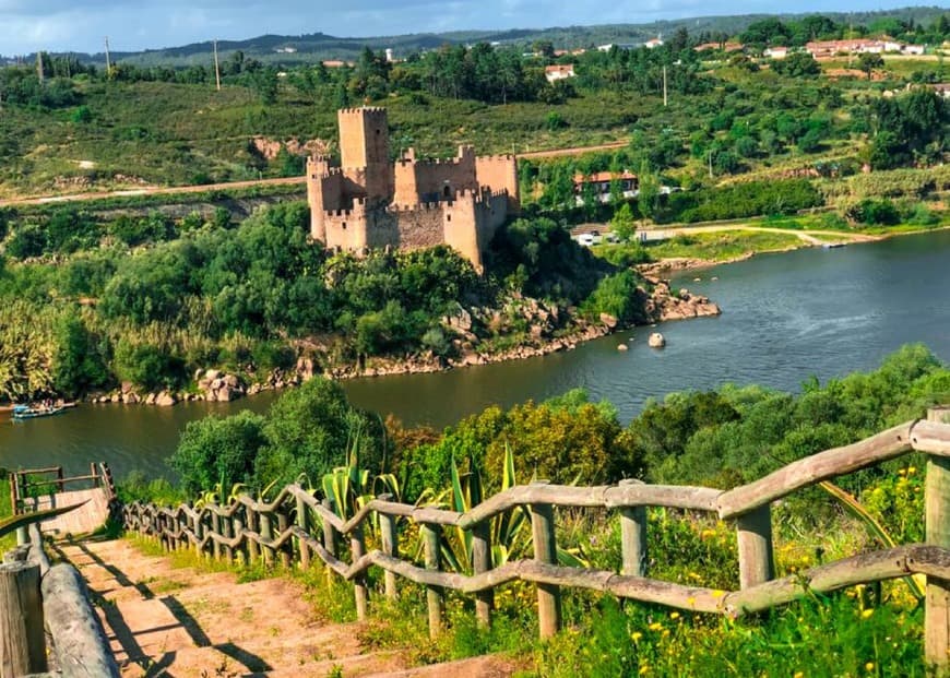 Place Castelo de Almourol