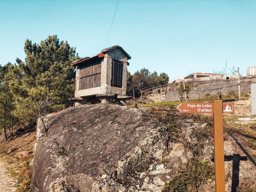 Lugar Fojo dos Lobos (Fafião)