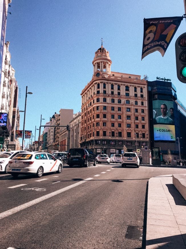 Place Plaza de Colón