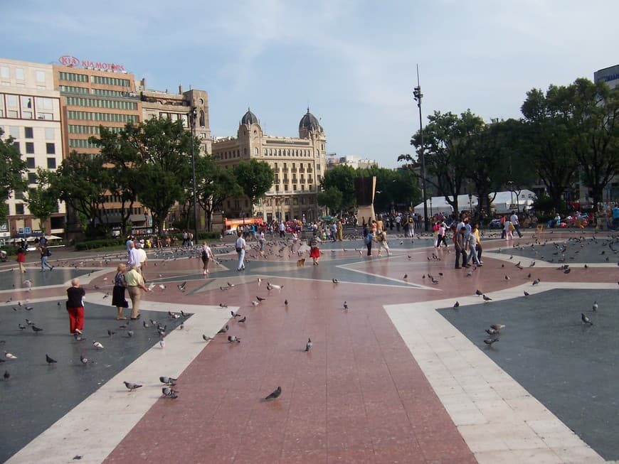 Place Plaça de Catalunya