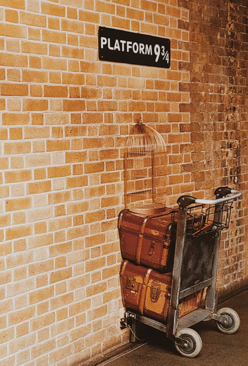 Place The Harry Potter Shop at Platform 9¾