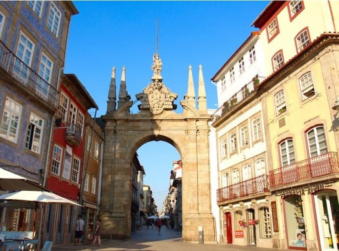 Lugar Arco da Porta Nova