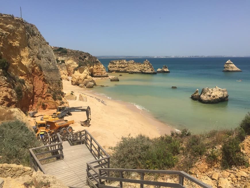 Lugar Praia da Dona Ana