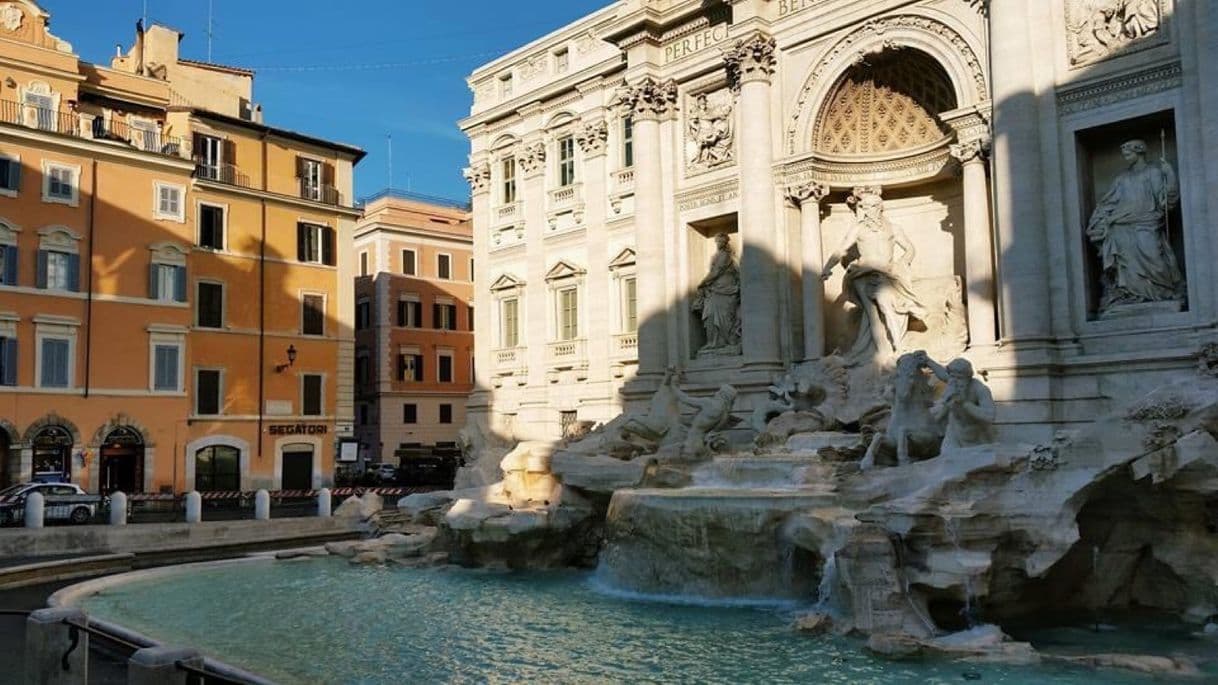 Place Fontana di Trevi