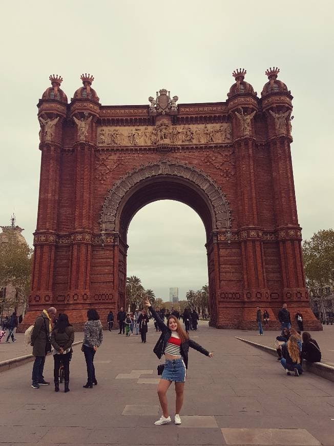 Place Arc de Triomf