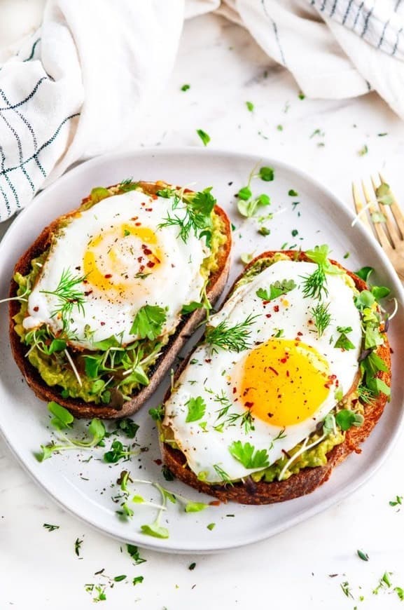 Fashion Avocado Egg Toast