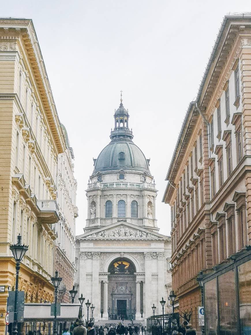 Place Basílica de San Esteban