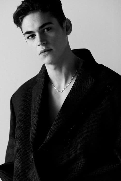 Moda Hero Fiennes Tiffin