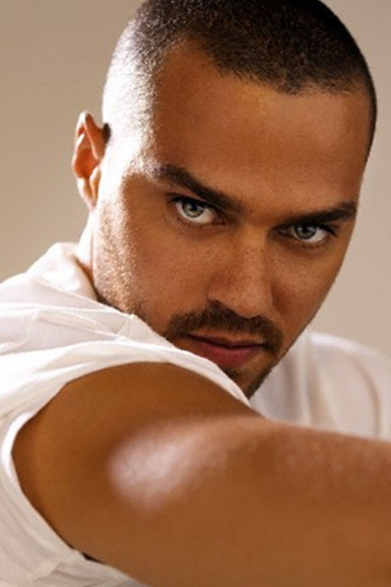 Moda Jesse Williams