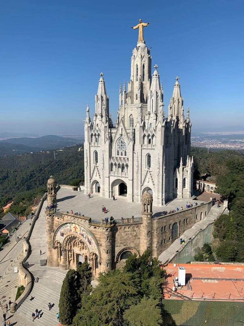 Lugar Temple Expiatori del Sagrat Cor