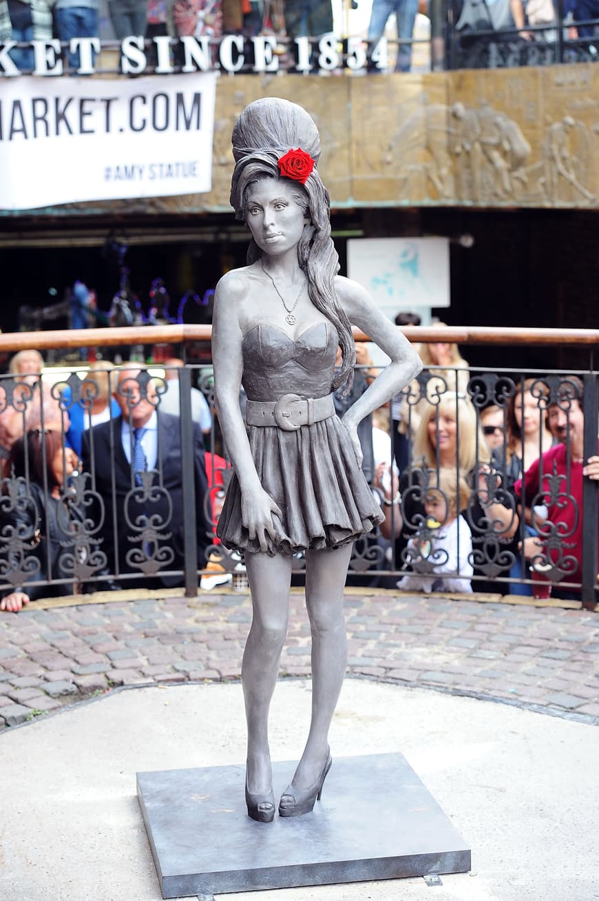 Lugar Amy Winehouse Statue