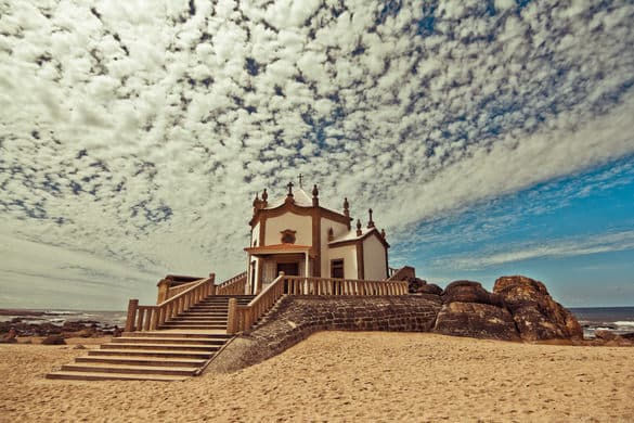 Lugar Capela do Senhor da Pedra - Miramar