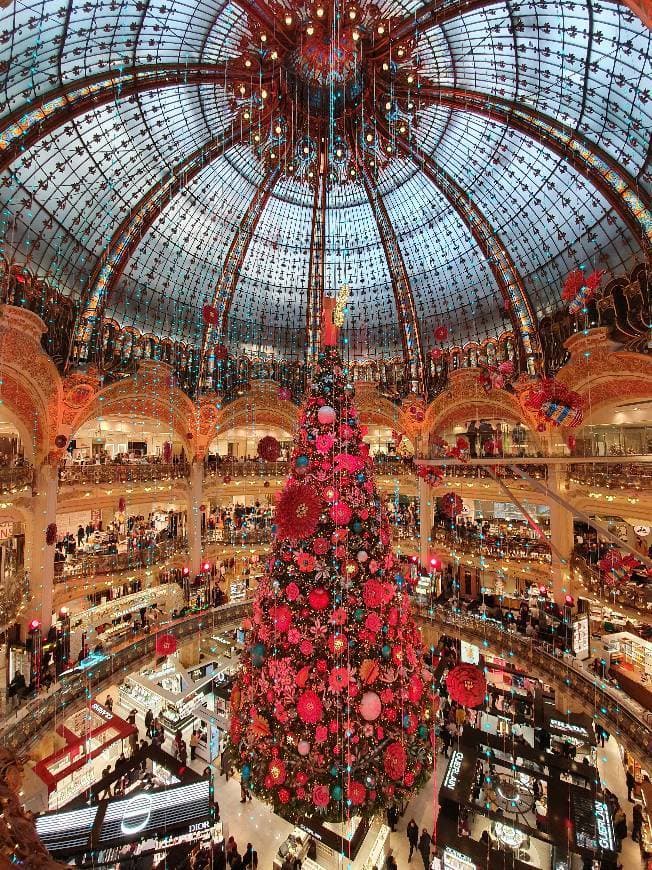 Place Galeries Lafayette - Shopping Welcome Center