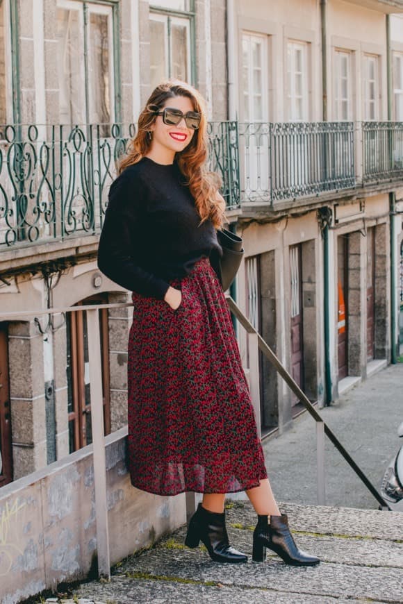 Fashion Midi black and red skirt