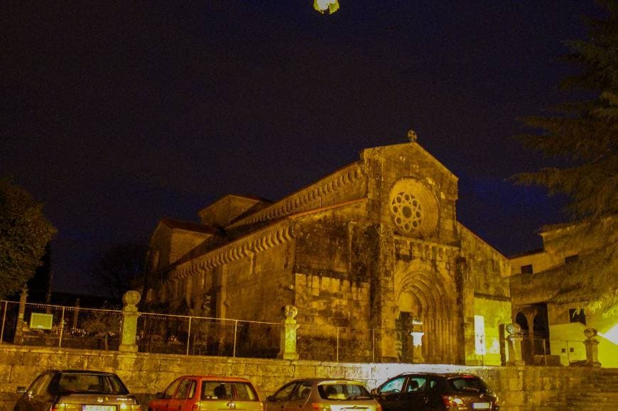 Place Mosteiro de São Salvador de Paço de Sousa