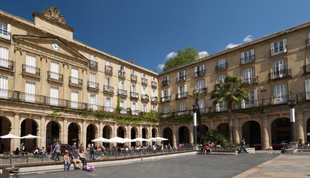 Lugar Plaza Nueva