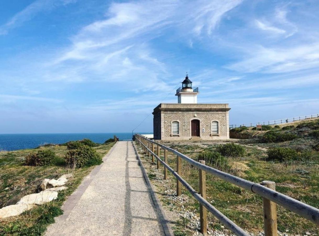 Lugar Far de Punta Sarnella