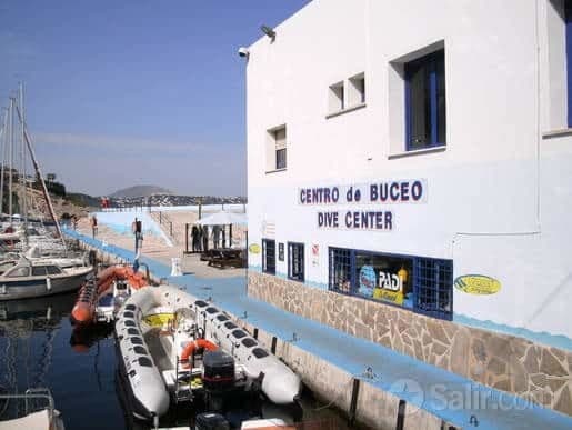 Place "Les Basetes" Escuela de Buceo