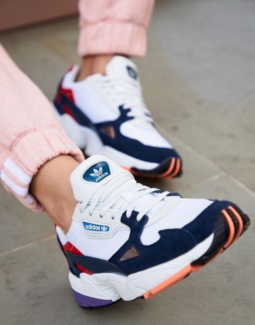 Moda adidas Falcon W