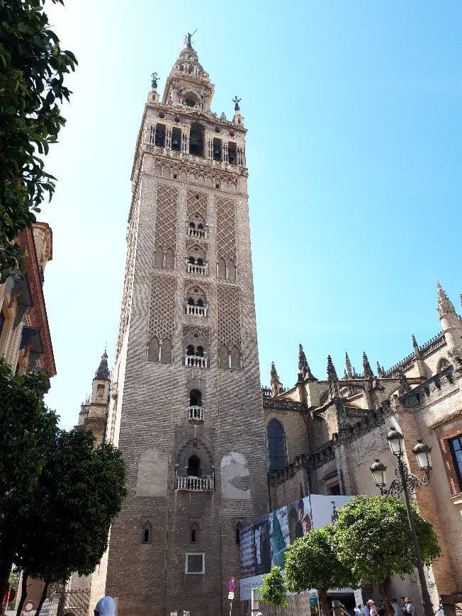 Lugar La Giralda 