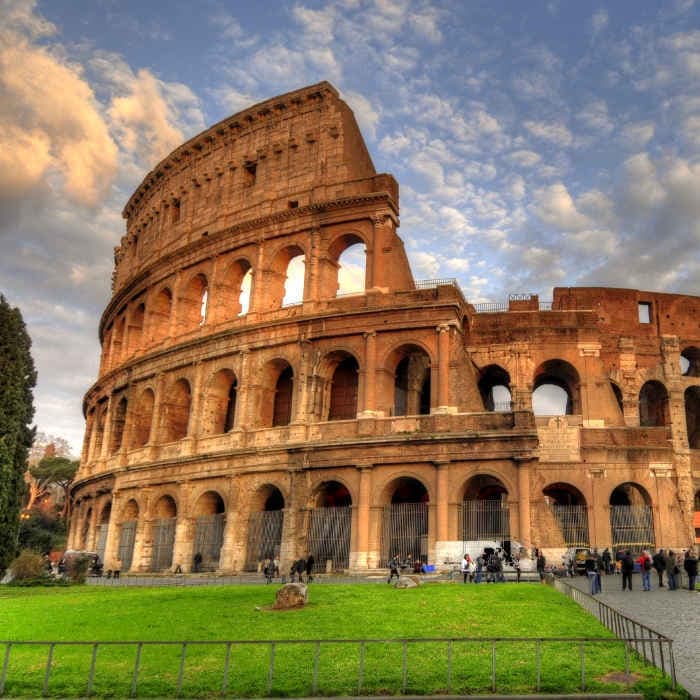 Lugar Coliseo de Roma