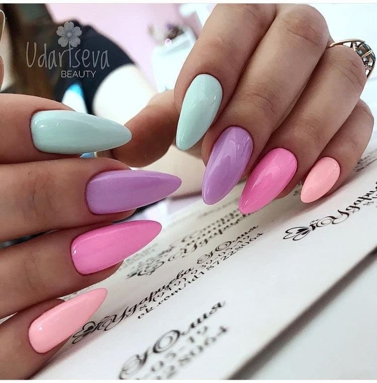 Moda Nails 