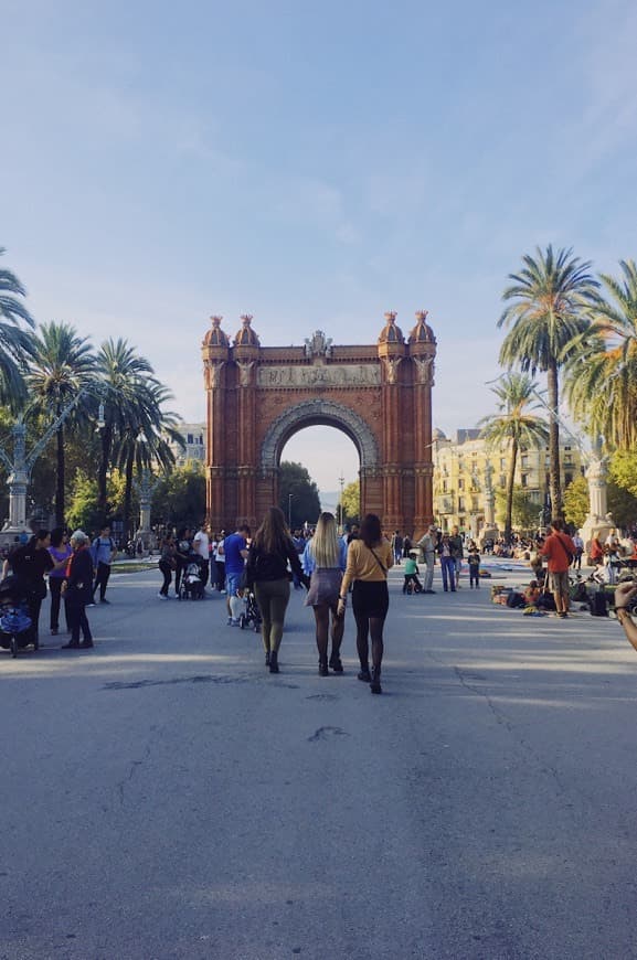 Place Arc de Triomf