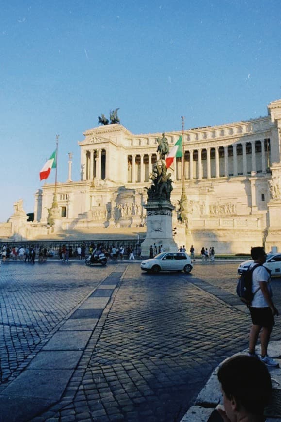 Place Monumento a Víctor Manuel II