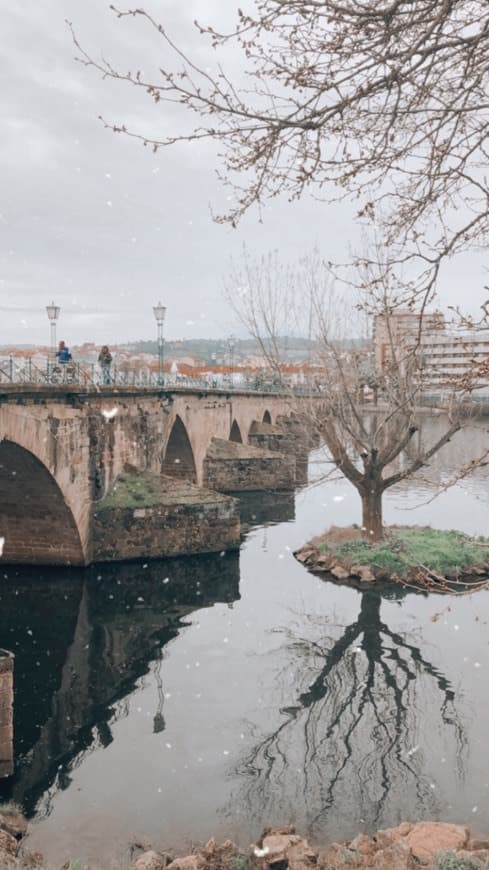 Lugar Ponte Sobre Tua